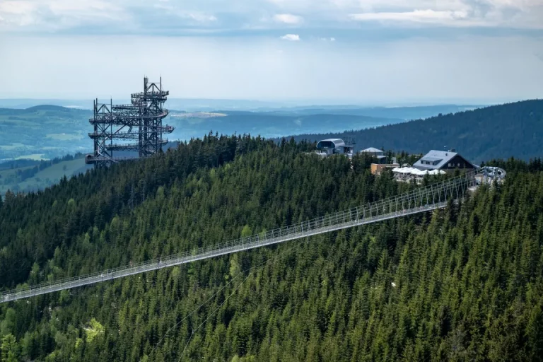 Mazurskie wspomnienia: zaplanuj urlop na jurze!